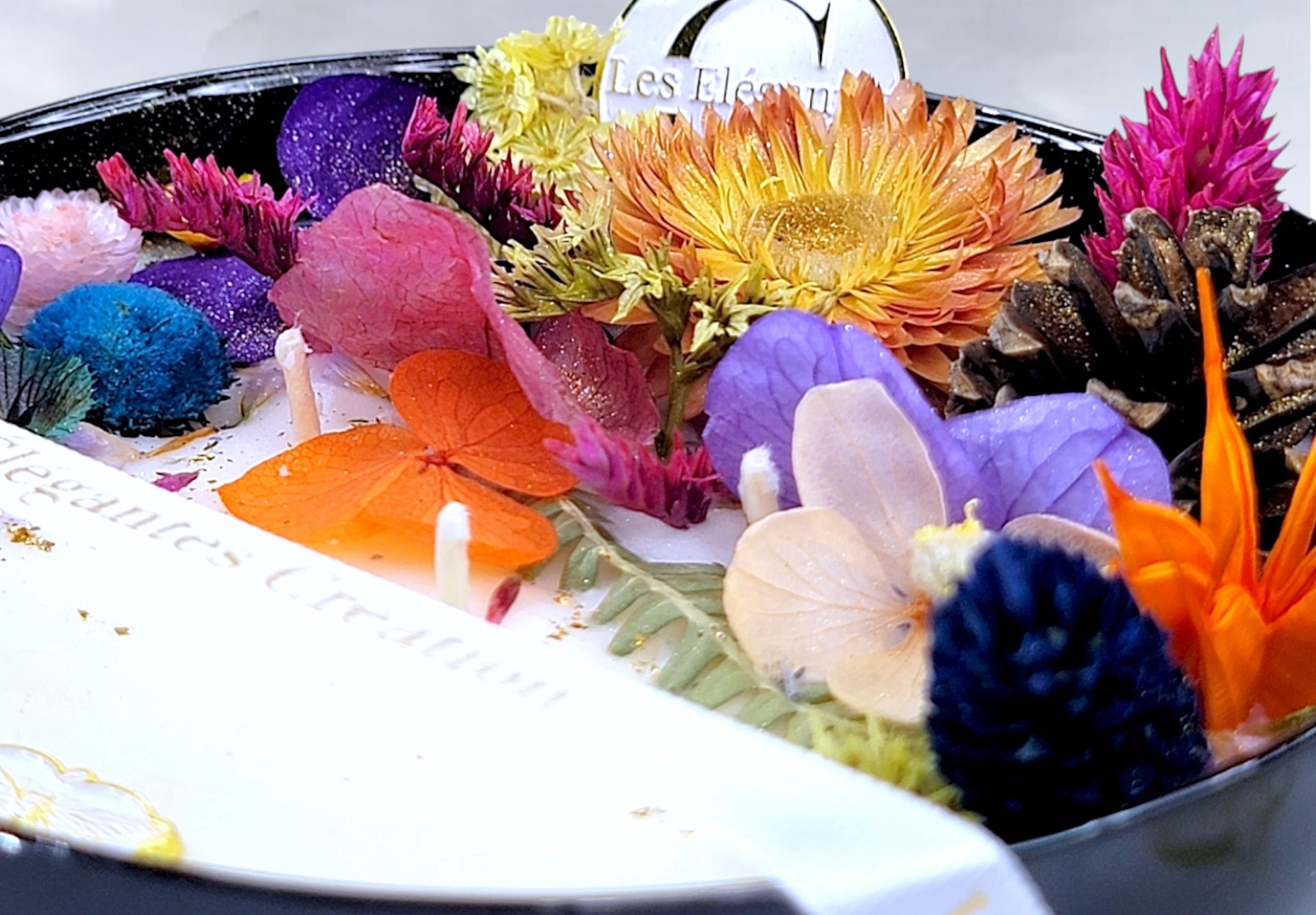 Bougie parfumée fleurie Patchouli vanille colorée